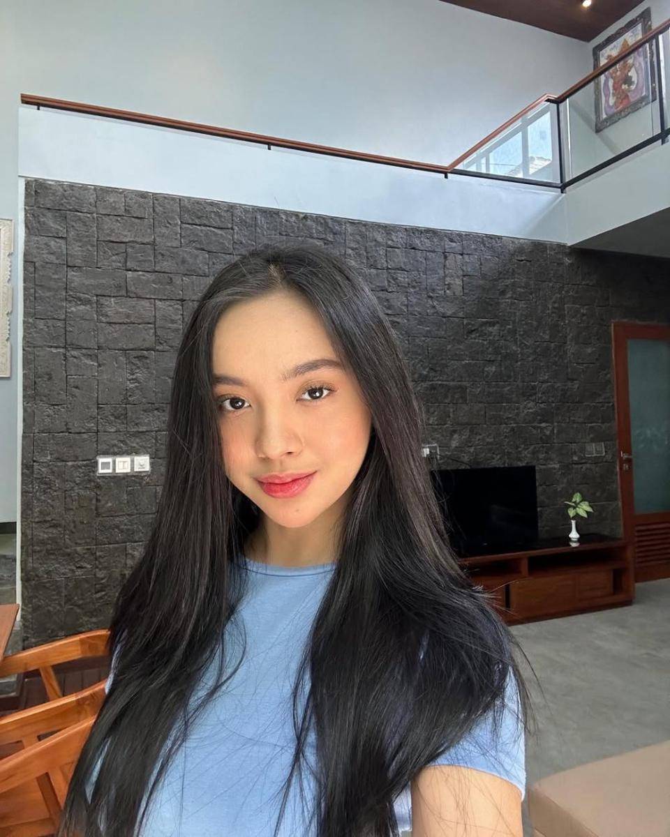 inspirasi makeup minimalis untuk remaja ala Lyodra Ginting (instagram.com/lyodraofficial)