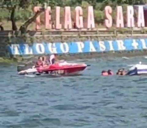 Speedboat yang ditumpangi tiga wisatawan asal Semarang terbalik. IDN Times/ Istimewa.
