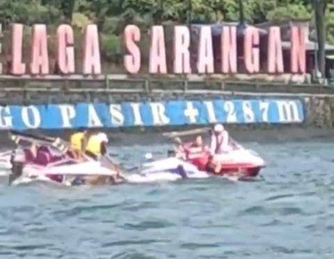 Speedboat yang ditumpangi tiga wisatawan asal Semarang terbalik. IDN Times/ Istimewa.