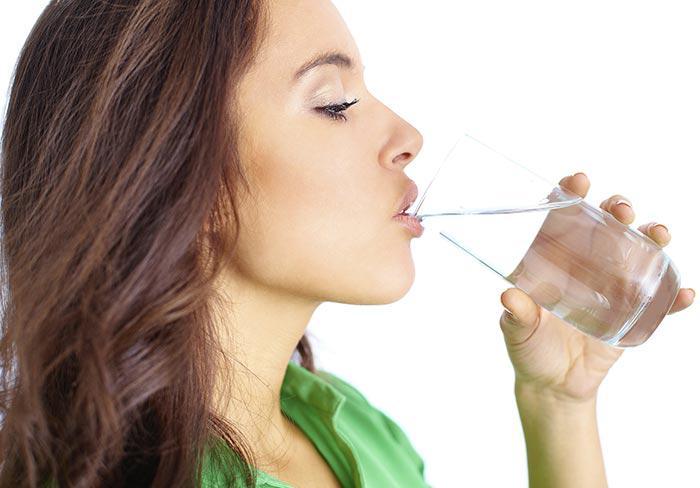 https://cdn.idntimes.com/content-images/post/20180119/importance-of-drinking-water-diet-9c83ee3f6ef26d0535b3fb7ce8cebc04.jpg