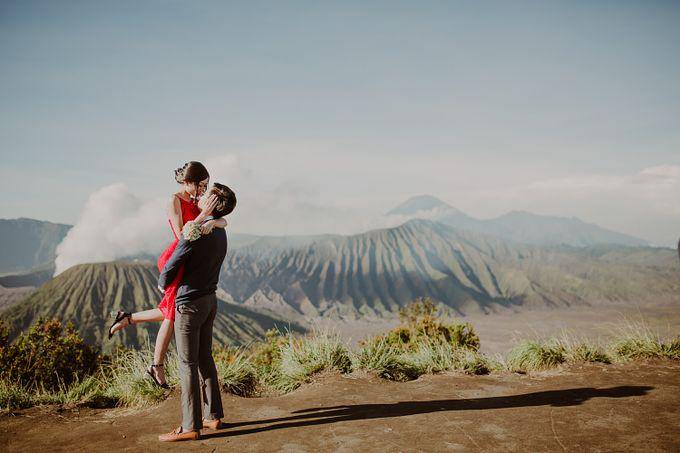 https://cdn.idntimes.com/content-images/post/20170916/le-famille-photography-bromo-prewedding-m-a-31-263bbff4b5997cbd62025eab897c03d0.jpg