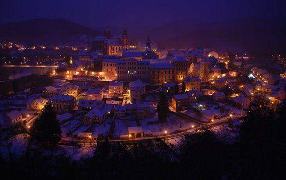 http://cdn.idntimes.com/content-images/post/20151224/loket-984352a12f04cb49b6739be9e395a60c.jpg