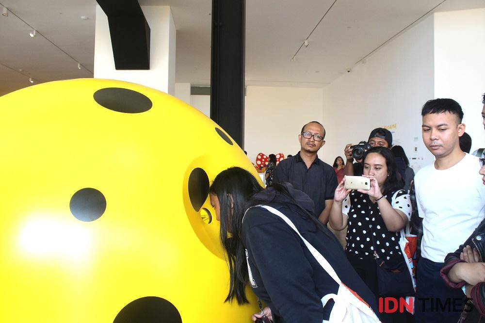 https://cdn.idntimes.com/content-images/post/20180508/museum-macan-yayoi-kusama-2-d4cde8f362a99d3a1a0679b1efe24835.jpg