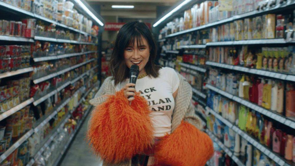 https://cdn.idntimes.com/content-images/post/20220112/niki-every-summertime-soundtrack-marvel-shang-chi-legends-of-ten-rings-mainmainid-90e0ee0a5c544b0cc788bb52cadedd54.jpg