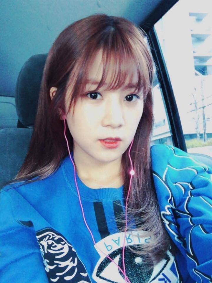 http://cdn.idntimes.com/content-images/community/2017/10/park-chorong-38444494-720-960-2998cfbed6bf8030feada5c1a55234fa.jpg