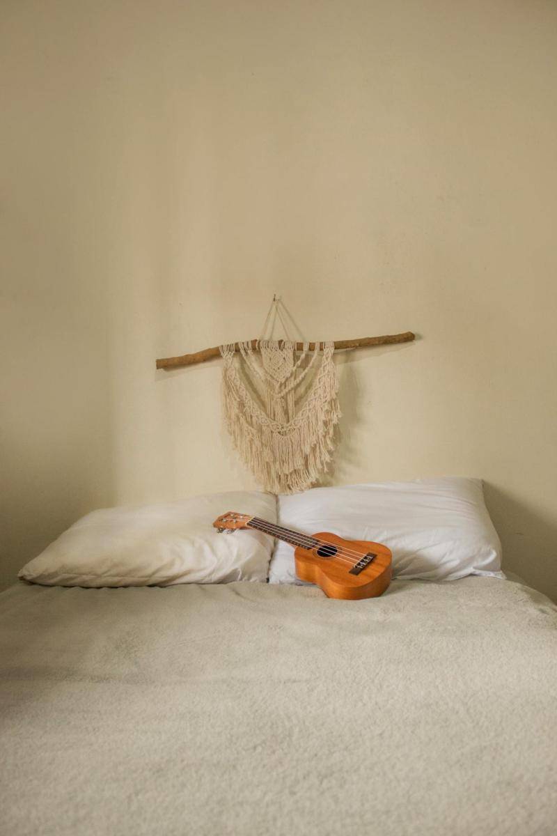 ilustrasi dekorasi macrame di kamar tidur (pexels.com/Adriane Erthal)