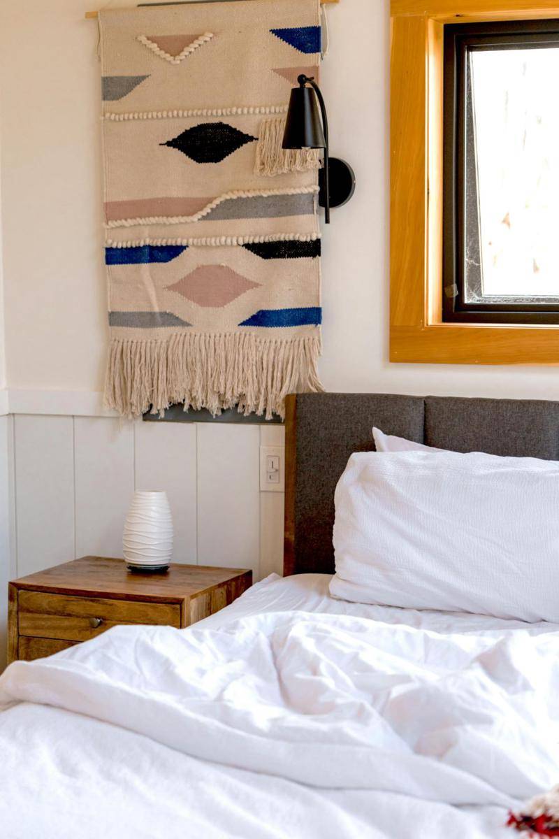 ilustrasi dekorasi macrame di kamar tidur (pexels.com/Andrea Davis)
