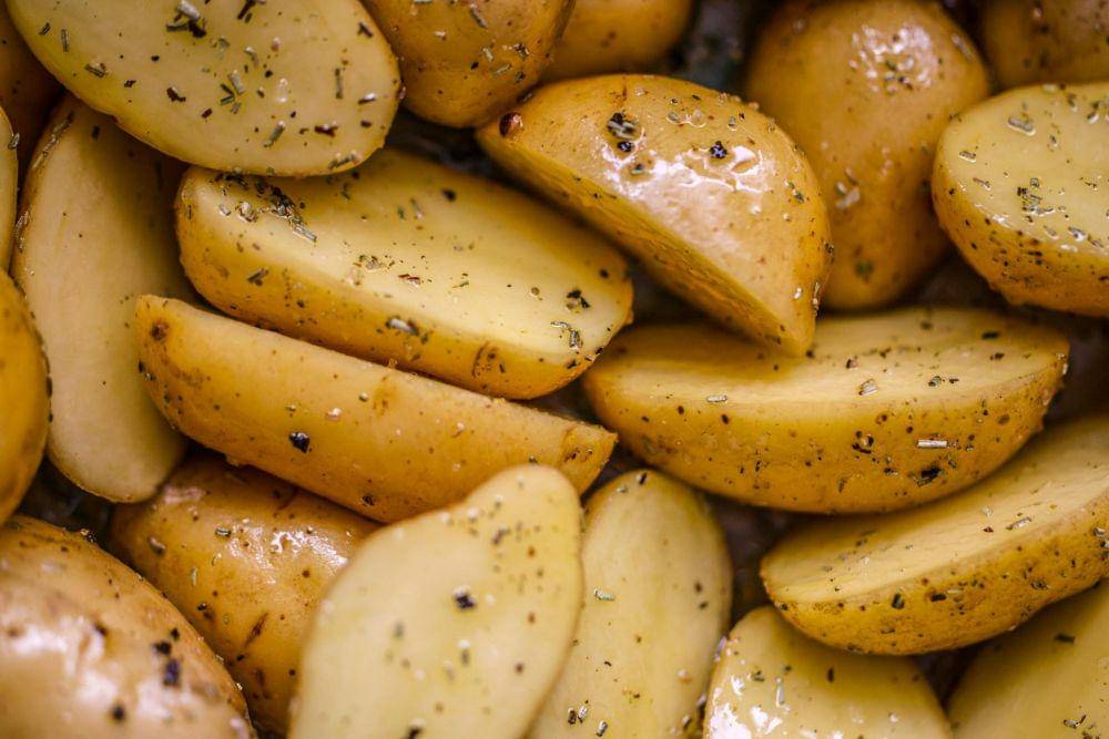 ilustrasi pembuatan kentang spanyol (pexels.com/Patrick)