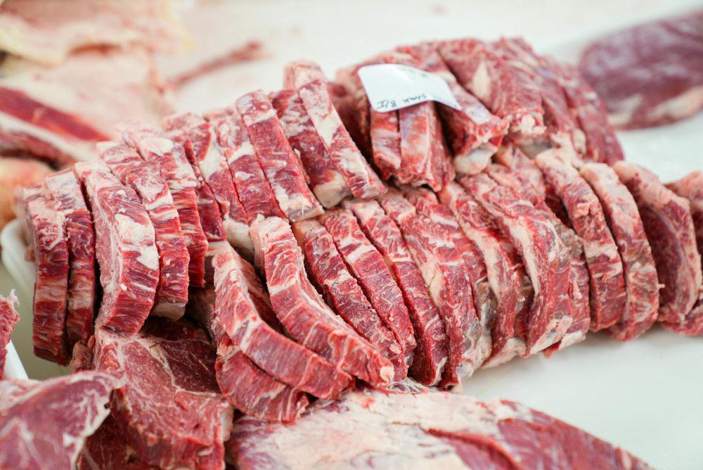 ilustrasi daging sapi (pexels.com/Mark Stebnicki)