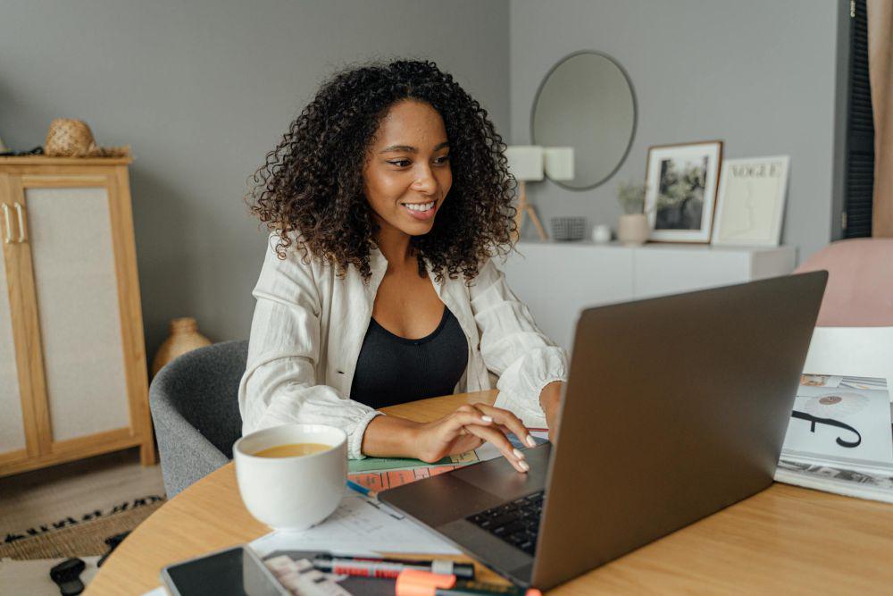 5 Hal yang Bikin Freelancer Merasa Masuk Kantor meski Kerja Sendiri