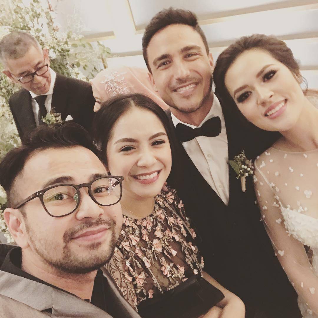 https://cdn.idntimes.com/content-images/post/20170903/raisa-hamish-14-4ce2891081d2ddcab86ecc017581346c.jpg