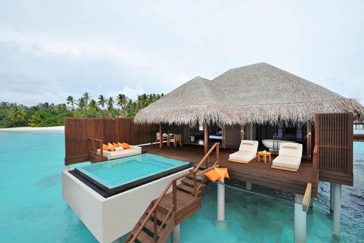 https://cdn.idntimes.com/content-images/post/20170913/reethi-rah-resort-by-one-and-only-north-male-maldives-01-1499ec19d3cb5fac673168a2c73cc592.jpg