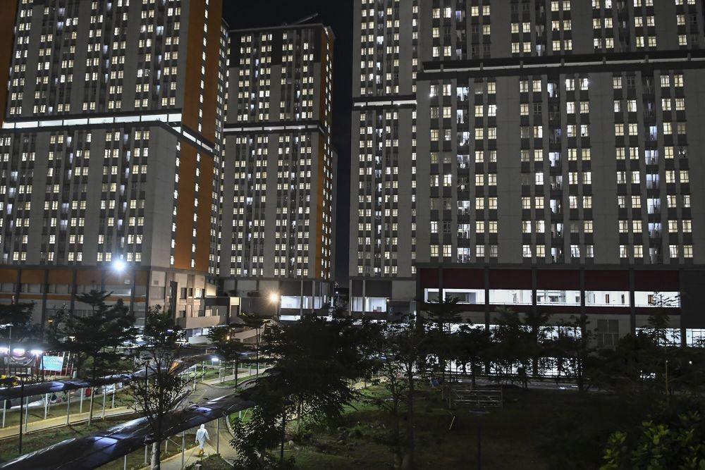 https://cdn.idntimes.com/content-images/post/20210625/rsz-antarafoto-rsdc-wisma-atlet-kemayoran-tambah-kapasitas-tempat-tidur-150621-mrh-9-5c501d58e8c43e6f3753fbe0f7b92d9f.jpg