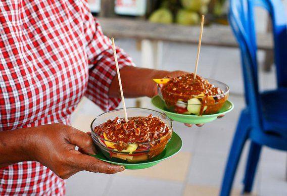 http://cdn.idntimes.com/content-images/post/20160107/rujak-5492368776d5a38ddff4c9088488ff29.jpg