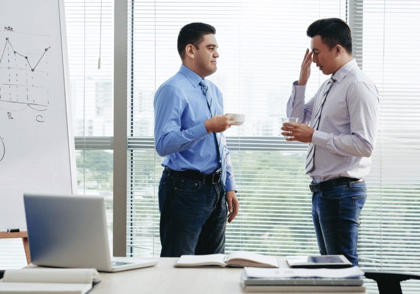 ilustrasi menyampaikan kritik ke atasan (freepik.com/pressfoto)