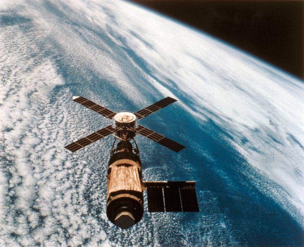 https://cdn.idntimes.com/content-images/post/20170417/skylab-7638c82338cdf0c063792a18fc13e10d.jpeg