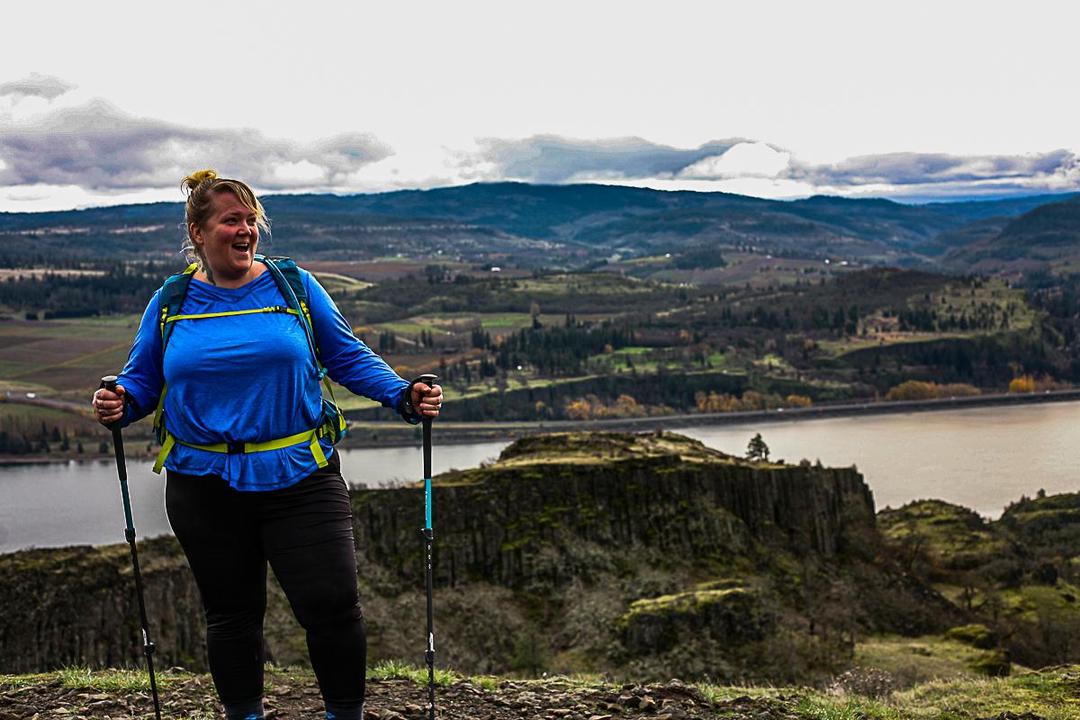 https://cdn.idntimes.com/content-images/post/20180419/stranded-on-land-fat-girls-hiking-lezley-somer-4-b257c2d69e6f414f318395980c8d0b89.jpg