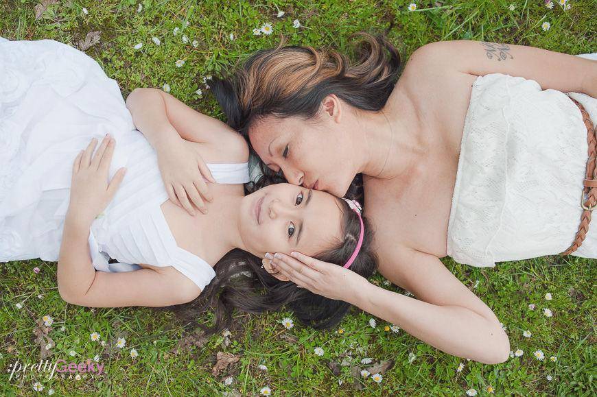 http://cdn.idntimes.com/content-images/post/20160216/tiffanie-mother-daughter-preview-photo-003-dc32f120a9640709002f359ff22dac61.jpg