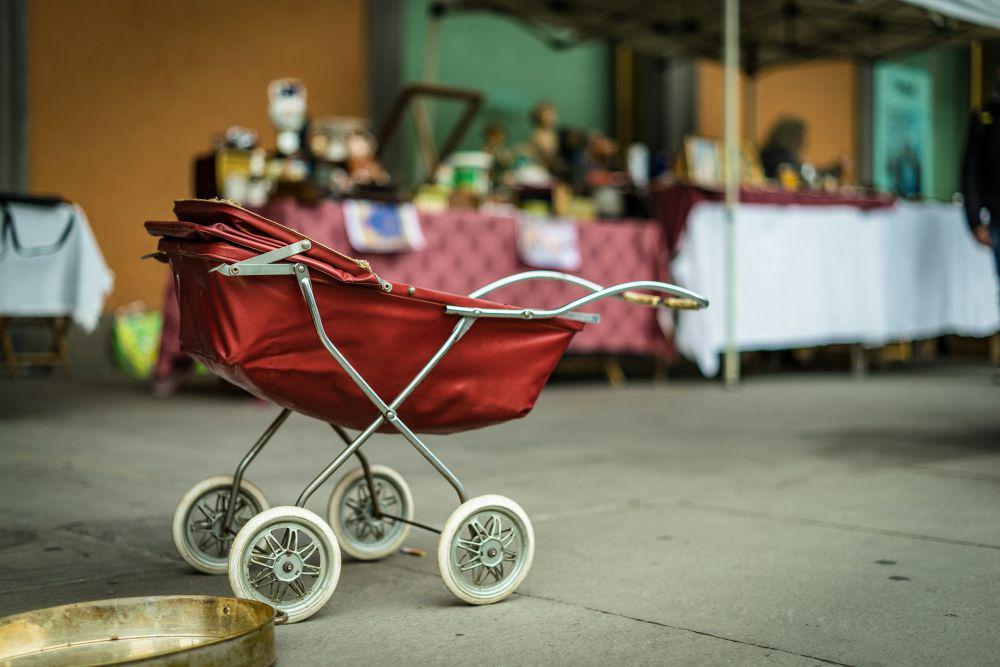 ilustrasi stroller bayi (unsplash.com/Tommaso Pecchioli)