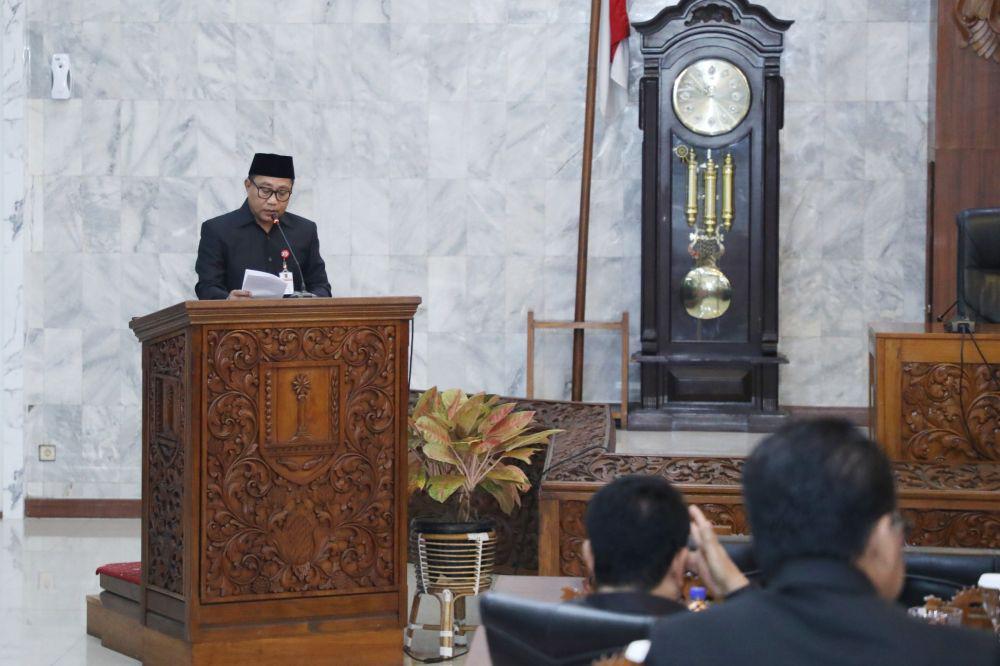 Wakil Wali Kota Semarang, Iswar Aminuddin menyampaikan usulan itu saat menghadiri Rapat Paripurna DPRD Kota Semarang pada pembahasan tingkat I perubahan Perda Kota Semarang No. 10 Tahun 2023 tentang Pajak Daerah dan Retribusi Daerah. (Dok. Pemkot Semarang)