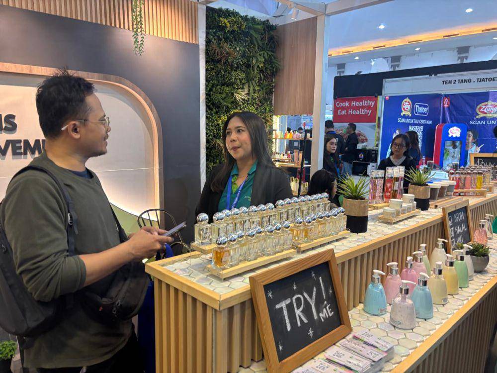 Booth Mash Moshem Indonesia dalam event IFBC, di Jogja Expo Center, Jumat (30/5/2025). (IDN Times/Herlambang Jati Kusumo)