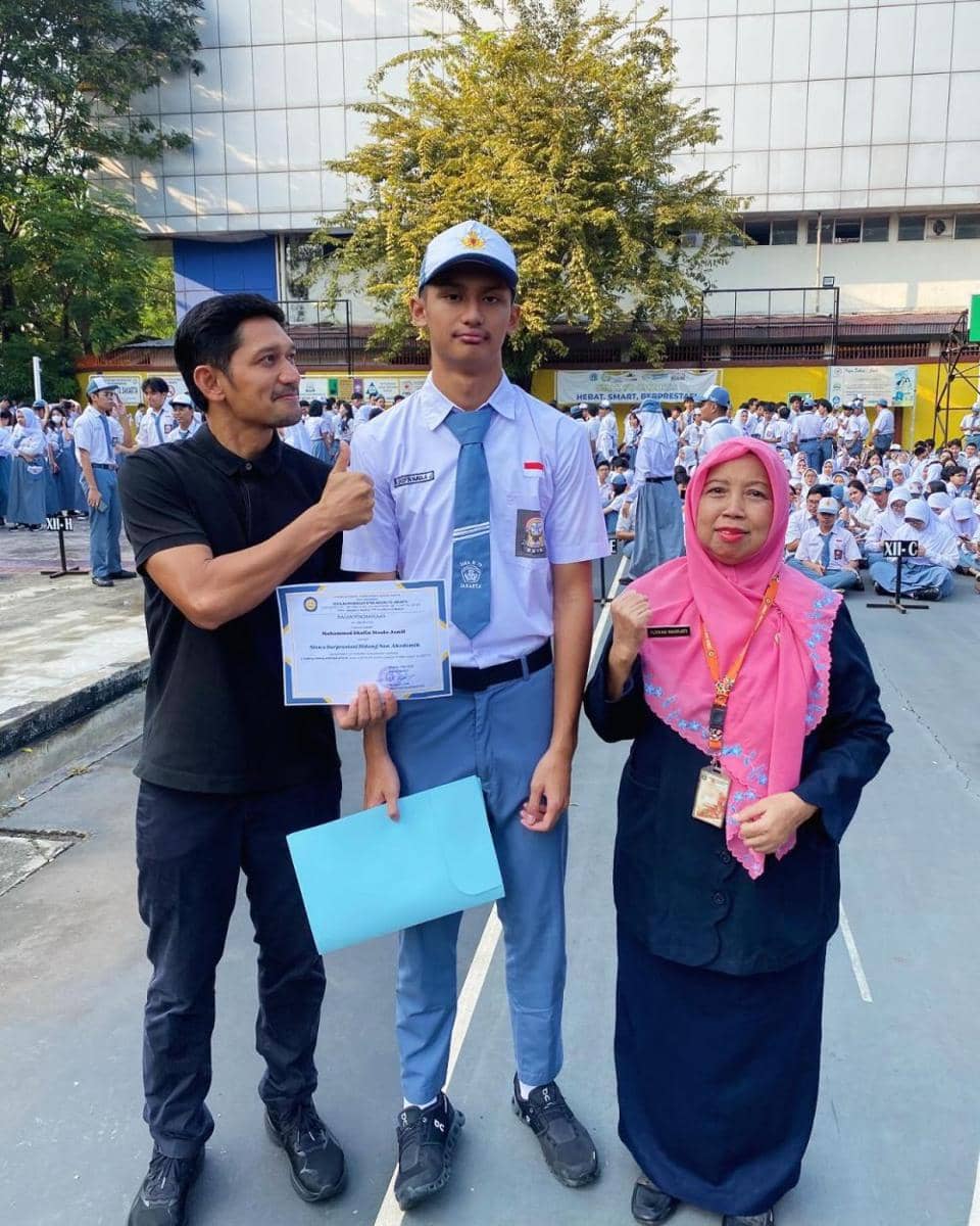artis hadiri kelulusan sekolah anak (instagram.com/ibnujamilo)