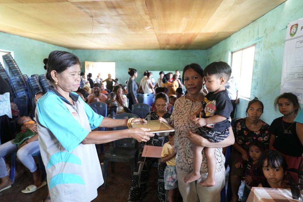 Ibu hamil di Sumba menerima manfaat Makan Bergizi Gratis selama 9 hari terakhir. (dok. Tim Komunikasi Prabowo)