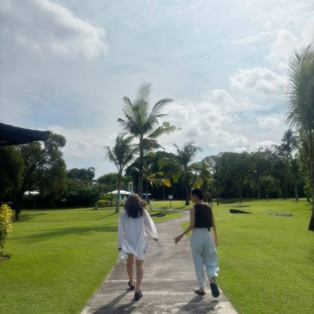 cast Resident Playbook di Bali (instagram.com/bong_ryeon_lee)
