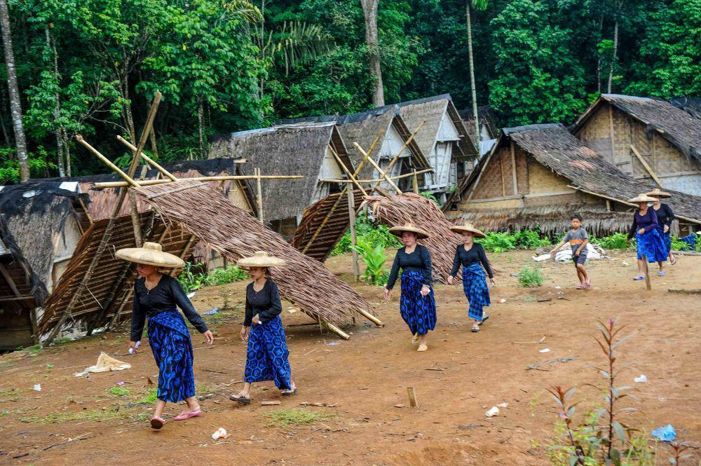 https://cdn.idntimes.com/content-images/post/20240214/antarafoto-pelaksanaa-pemilu-2024-di-badui-140224-bk-13-11zon-3c812691e459922a0aa1bdc9b9f78feb.jpg