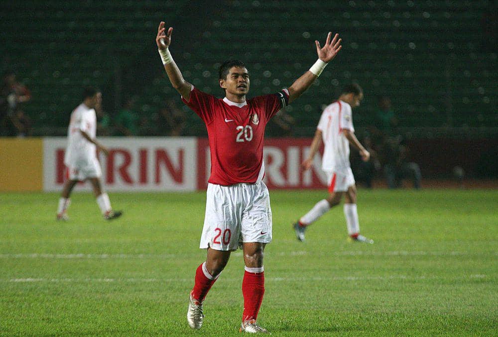Selebrasi Kemenangan Bambang Pamungkas Bersama Timnas Indonesia (skor.id)