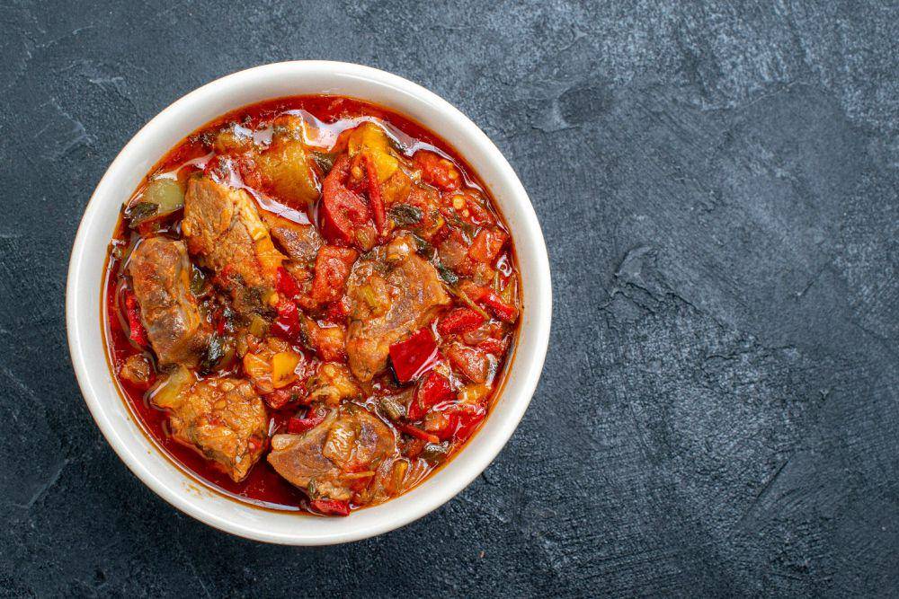 Ilustrasi daging bumbu rujak (freepik.com/kamranaydinov)