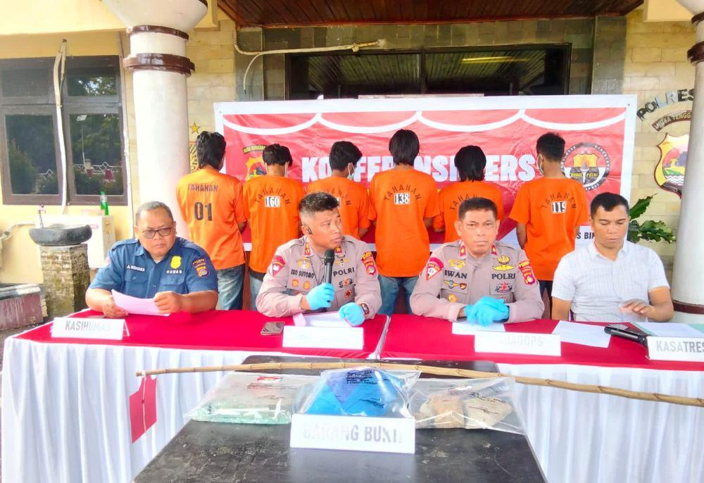 Rusak Mobil Dinas saat Demo, 6 Mahasiswa di Bima Jadi Tersangka