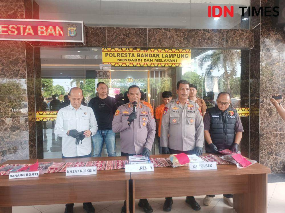 Konferensi pers perkembangan perkara suami membunuh dan merekayasa kematian istrinya di Kota Bandar Lampung. (IDN Times/Tama Yudha Wiguna)