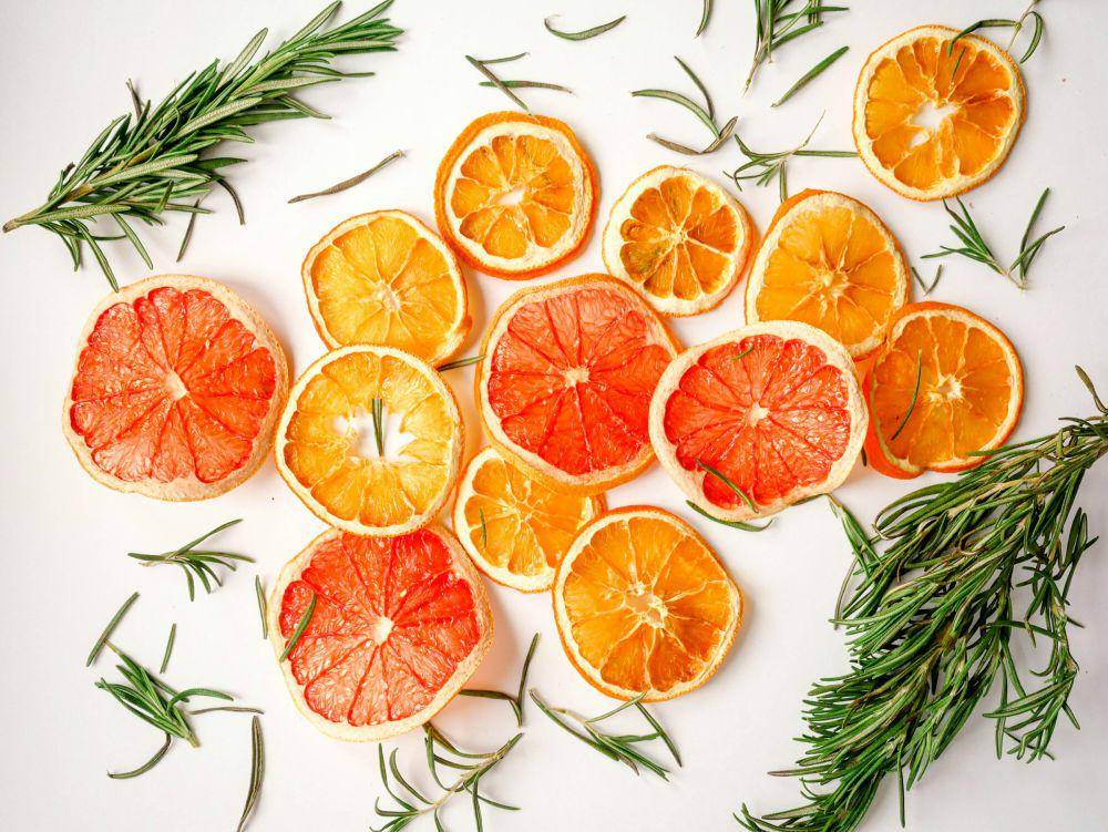 ilustrasi notes citrus (unsplash.com/KathrynAleksa)