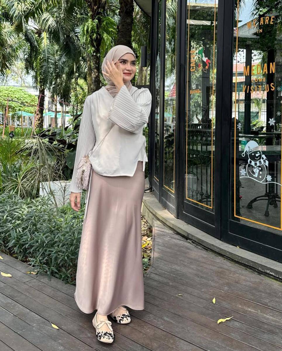 Inspirasi OOTD ala Helwa Bashel (instagram.com/helwabasheel)