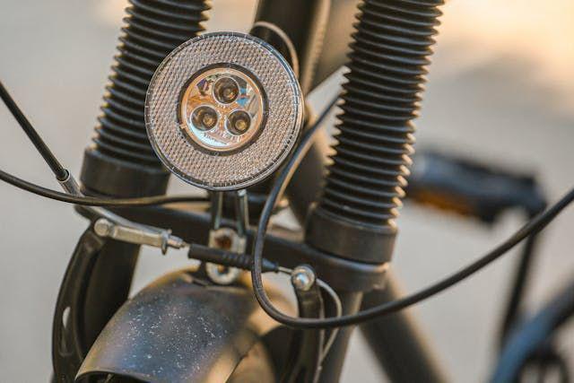 7 Rekomendasi Lampu LED untuk Motor, Terang dan Tahan Lama
