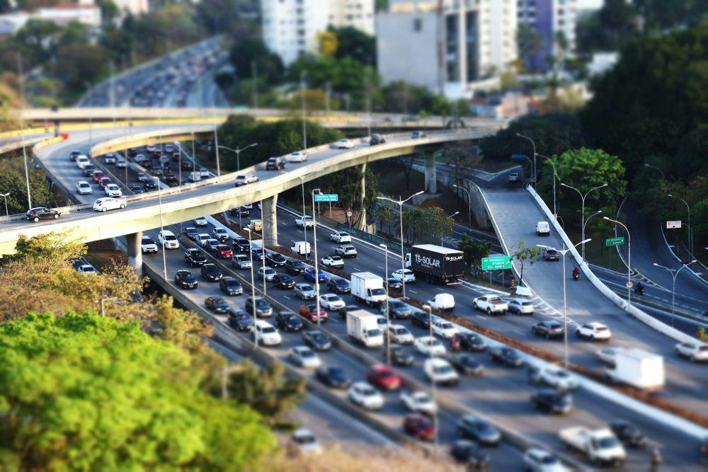 ilustrasi jalanan macet dengan kendaraan berdesakan (pexels.com/Dominiquemel16 Ramos)