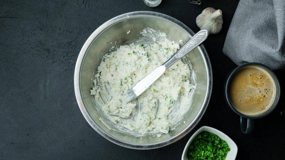 ilustrasi garlic cheese cream