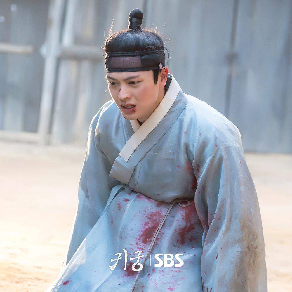 Still cut drama The Haunted Palace (instagram.com/sbsdrama.official)