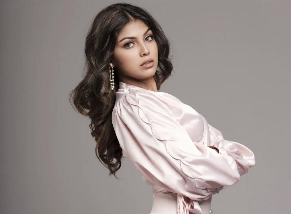 7 Potret Aklima Atika Miss World Bangladesh 2025, Inspiring!