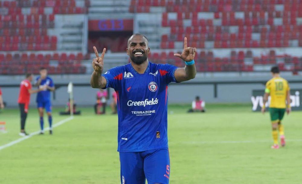 Palang Pintu Arema FC asal Brasil juga Bertahan Semusim lagi