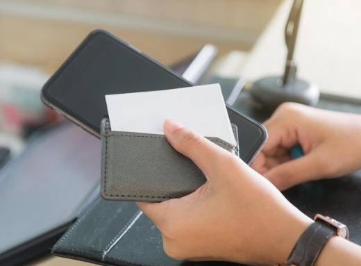 ilustrasi dompet (freepik.com/chinnmarch)