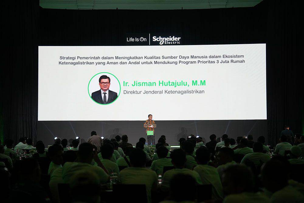 Latih 7.800 Instalatur Listrik, Schneider Electric Cetak Rekor MURI (Dok. IDN Times)