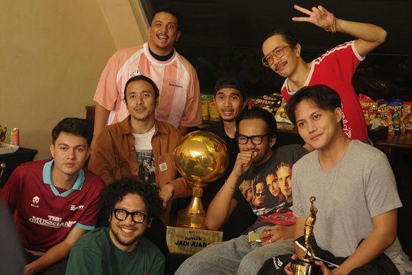 7 Potret Kemenangan The Musicians di Bahkan Voli 2, Nyoman Paul Gacor!
