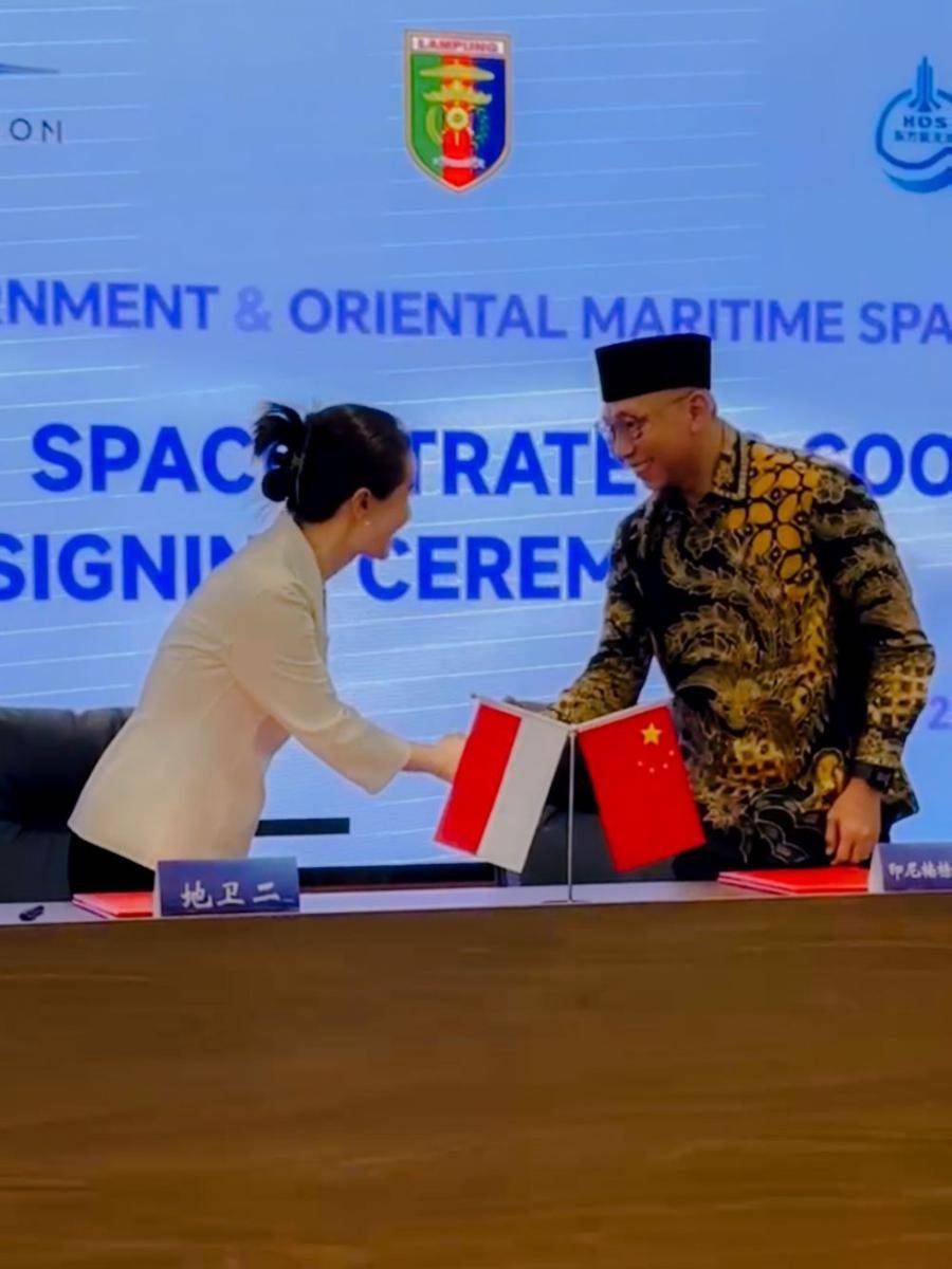 Gubernur Lampung, Rahmat Mirzani Djausal saat kunjungan ke Tiongkok. (IDN Times/istimewa)