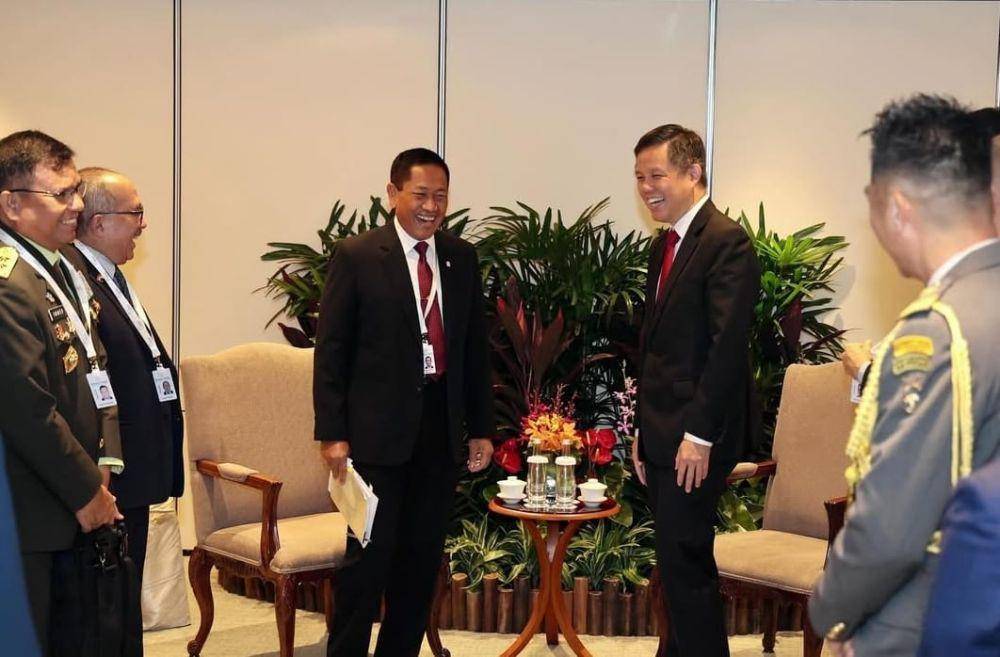 Wakil Menteri Pertahanan, Marsekal Madya (Purn) Donny Ermawan Taufanto (kiri) di acara Shangri-La Dialogue 2025. (www.instagram.com/@suryo.pratomo)