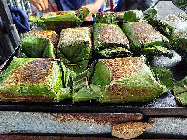Ilustrasi bakar nasi (commons.wikimedia.org/ Indonesiagood)