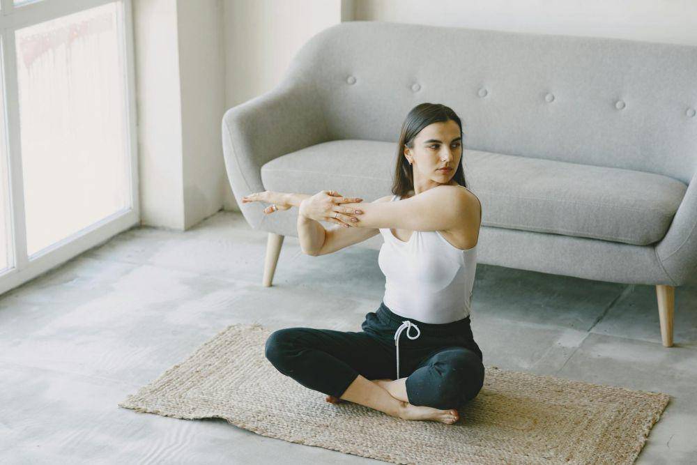 ilustrasi yoga ringan (pexels.com/GustavoFring)