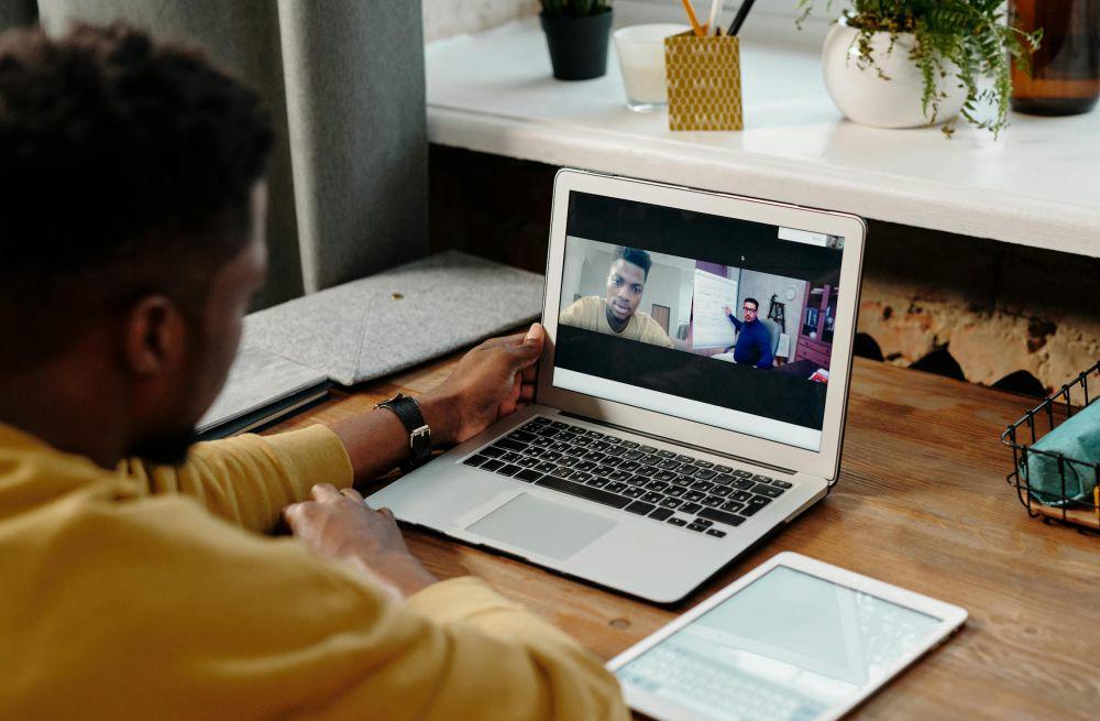 4 Kesalahan Kirim Email ke Atasan, Bikin Dinilai Kurang Sopan