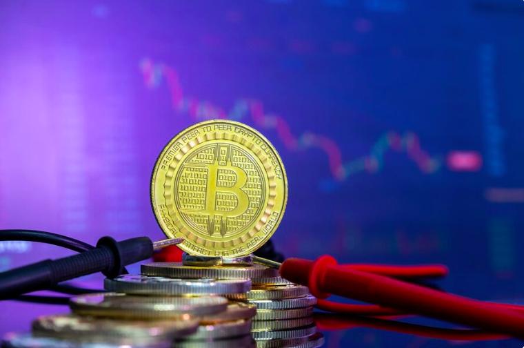 Ilustrasi bitcoin (freepik.com)